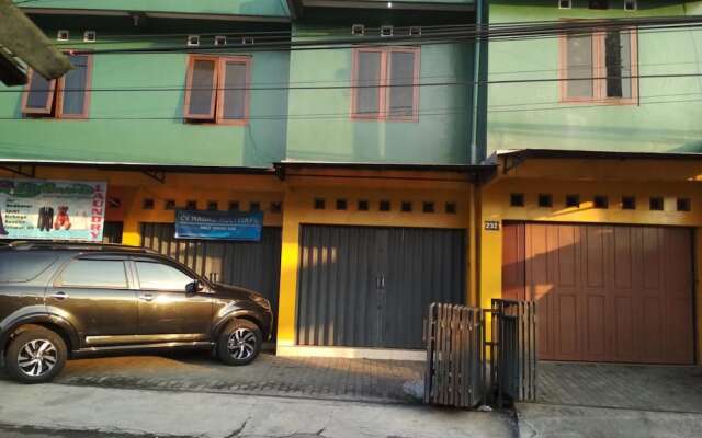 Halona Guest House