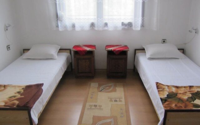 Mavrova Guest House