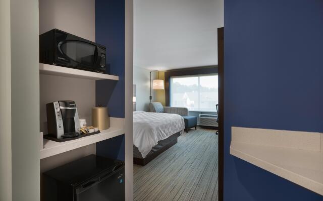 Holiday Inn Express Lake Park by IHG