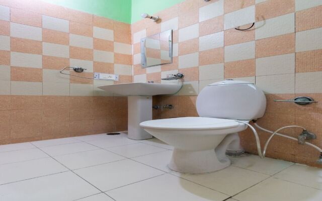 Oyo 44199 Hotel Crossroads