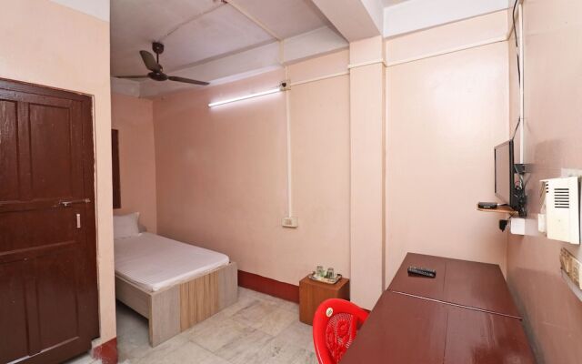 SPOT ON 41656 Hotel Maruti