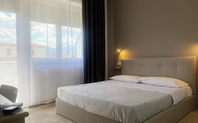 Leone Suite View & Restaurant