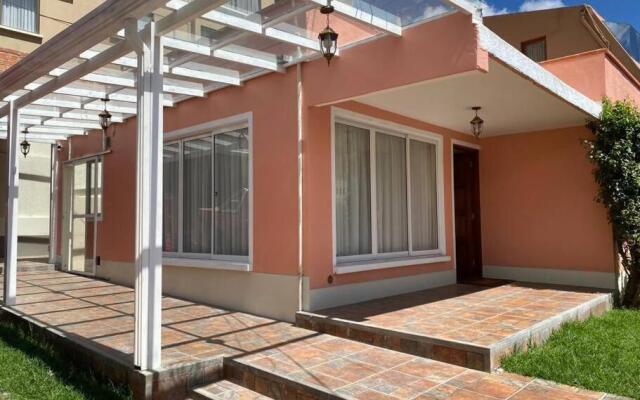 Preciosa casita en Zona Residencial de La Paz