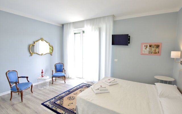 B & B La Cornice - Gina Room With Bathroom and Private Terrace