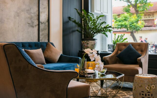 Golden Rooster Hotel