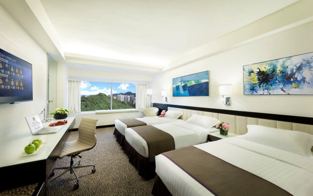 Regal Riverside Hotel