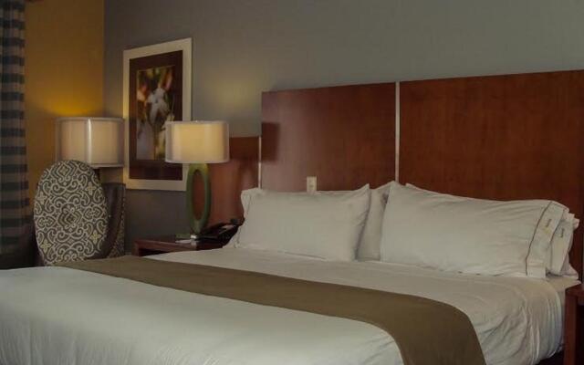 Holiday Inn Express & Suites Perry-National Fairground Area #34, an IHG Hotel