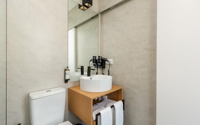 Feel Porto Pinot Townhouse