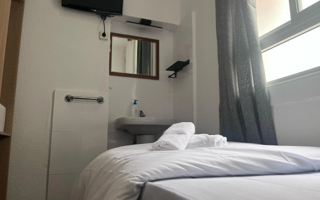 Hostal Alonso No Limit Madrid