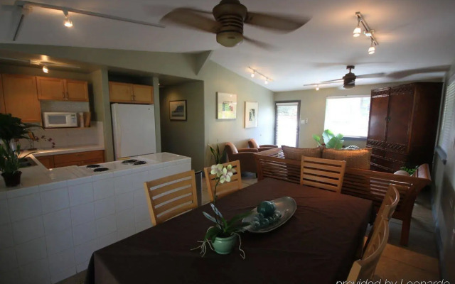 Tiki Moon Villas
