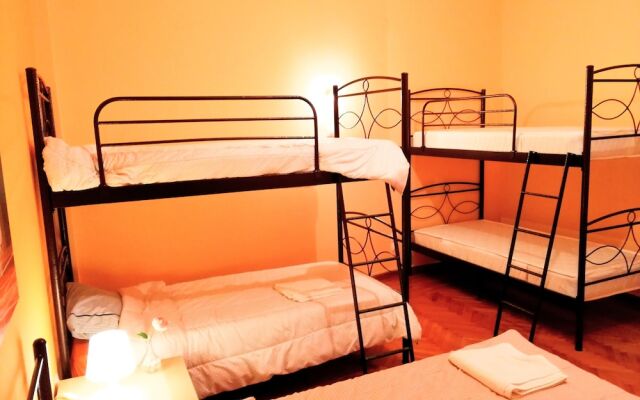 Acropolis museum family apartment