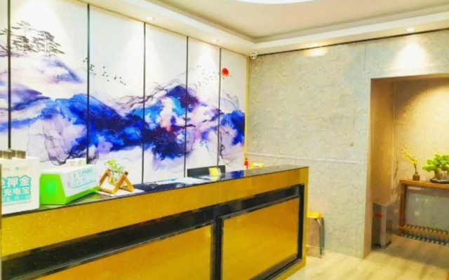Yuefa Hotel (Shenzhen Dongmen Old Street Shaibu Subway Station)