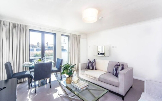 Bright 2 Bedroom Apartment In The Heart Of Chelsea