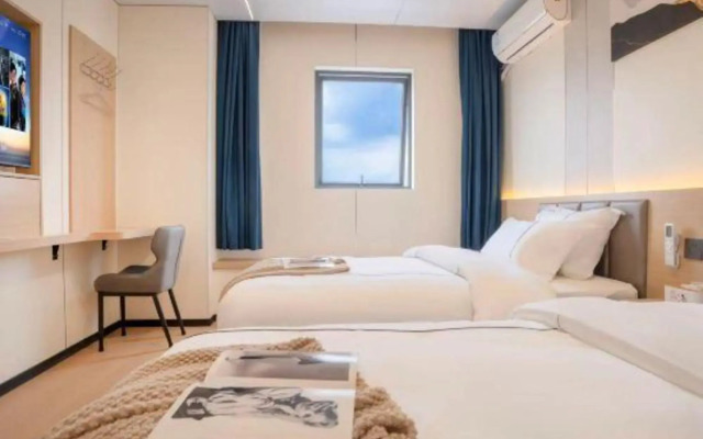98 Hotel