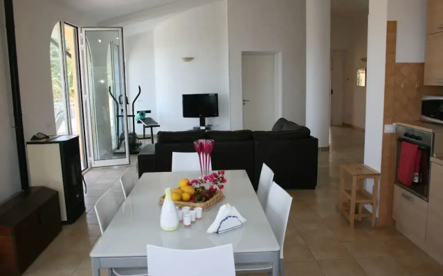 Holiday House in Cilento With Pool and sea View