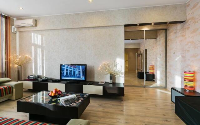 Spacy Apartment Near Moscow State University