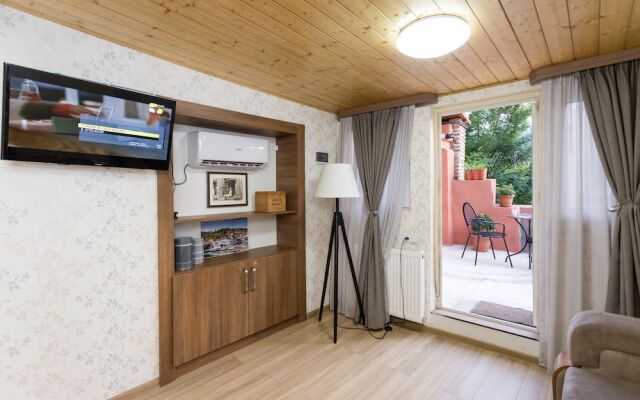 Falcon Apartments - Saperavi