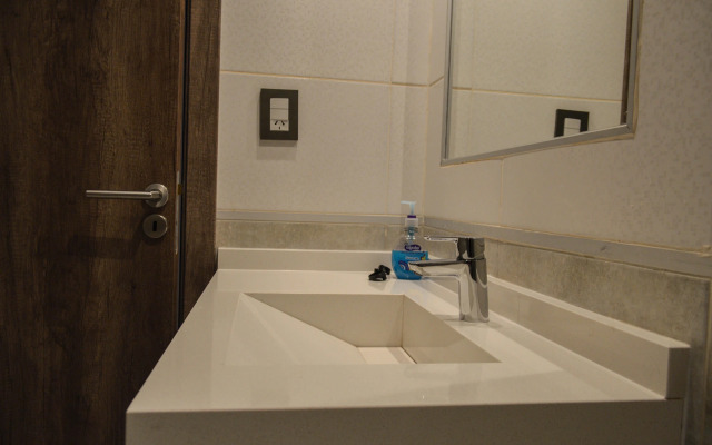 Leloir Suites & Meetings