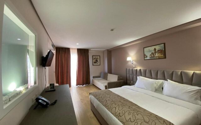 Doanesia Premium Hotel And Spa Tirana