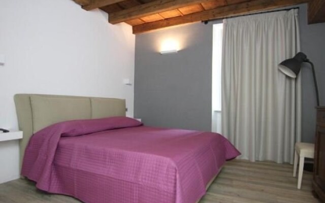 Residenza San Vitale 27 Suite Home
