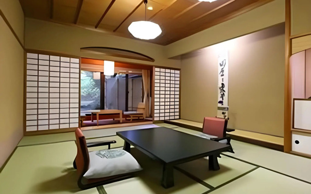 Tsubaki