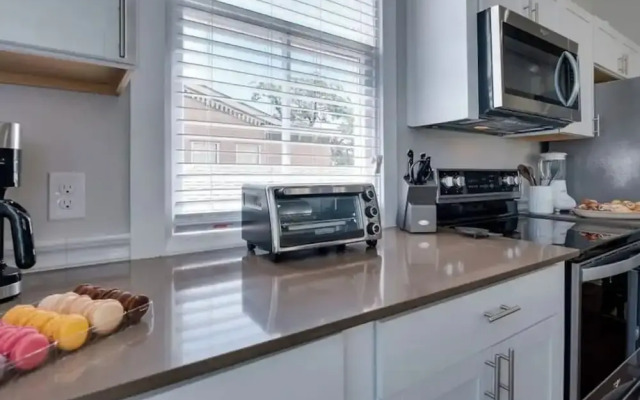 Beautifully Renovated 5 bedroom 5 bath