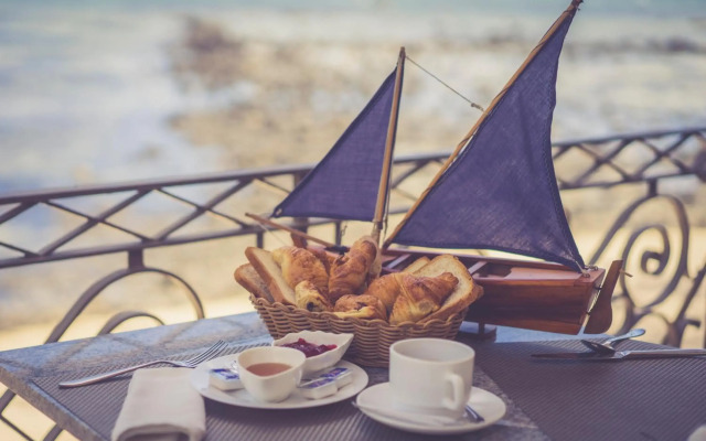 Voile Bleue Boutique Hotel