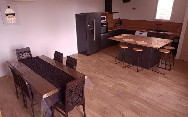 A proximité du Parc SPIROU Spacieux duplex de 130 m2