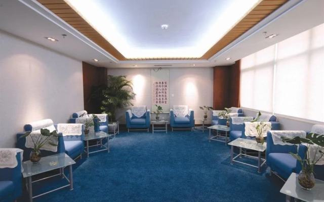 Baishite Business Terminal Hotel