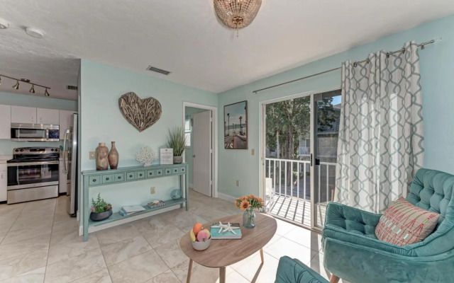 Island Serenity - 6250 Holmes #54