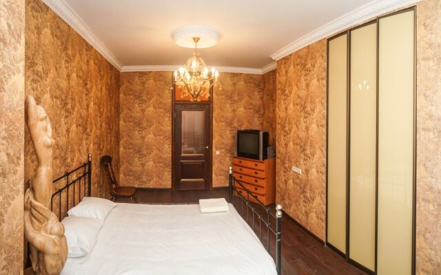 Апартаменты в Киеве, ул. Златоустовская, 50-2