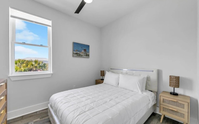 Golden Seashell West