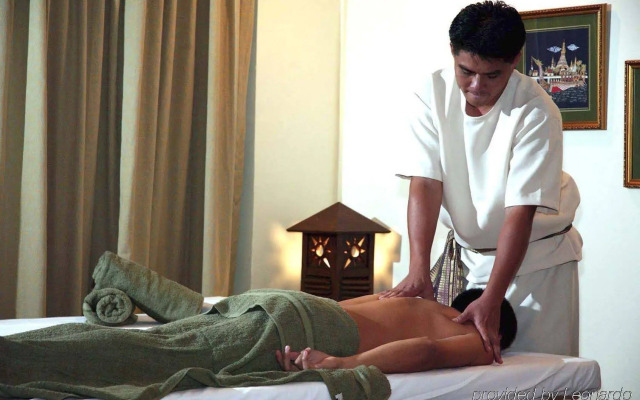Crown Regency Residences Davao Hotel