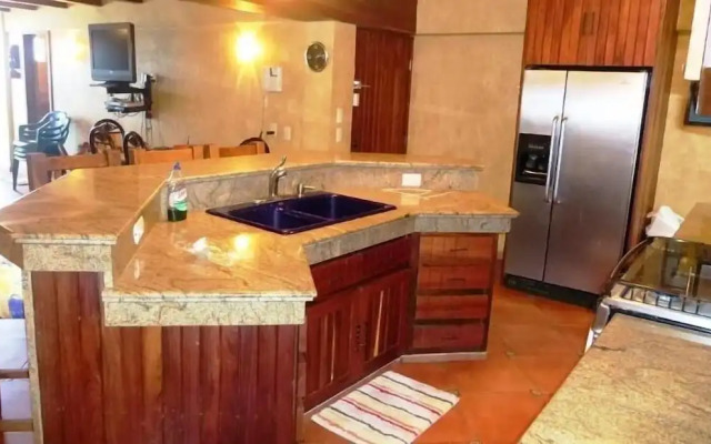 Condo Rusti