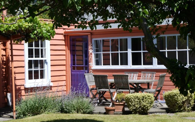 Akaroa FyrneBrooke House