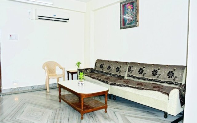 Balaji Homestay - home with free Wi-Fi and parking