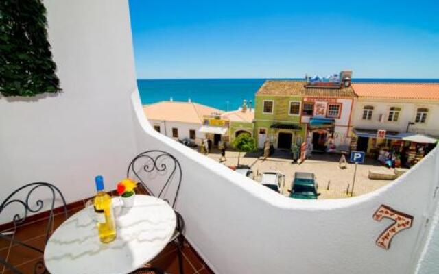 Pé na Praia by OCvillas