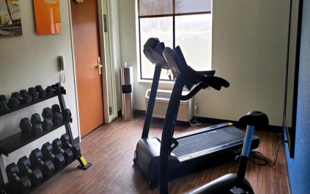 Comfort Inn & Suites Decatur - Forsyth