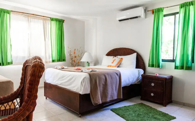Riviera Punta Cana Eco Travelers House