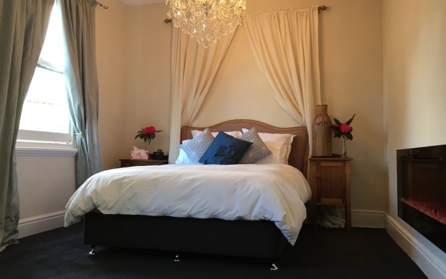 Claremont House – Guest Rooms – Claremont