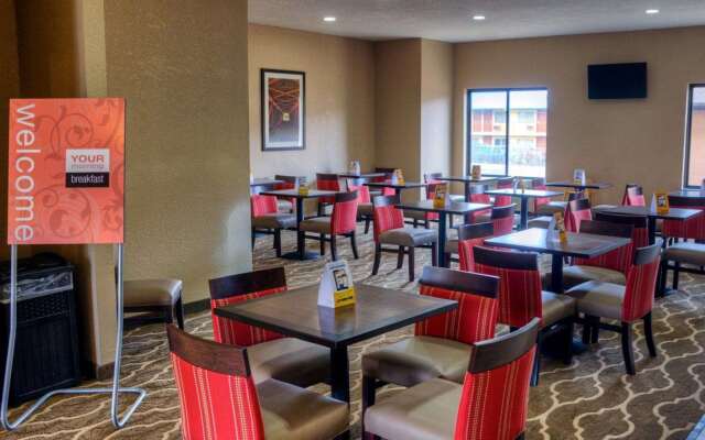 Comfort Suites Plymouth near US-30