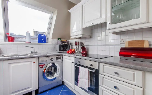 2Bed 2Bath Apartment in Fitzrovia