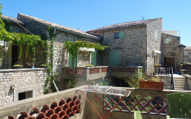 House With 2 Bedrooms in Orgnac-l'aven, With Wonderful Mountain View,