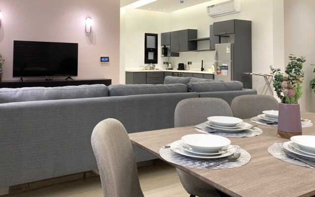 EWa Almughrzat District