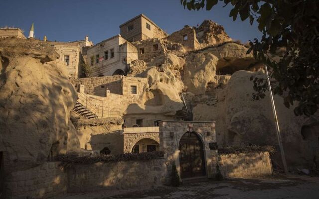 Shiraz Cave Cappadocia