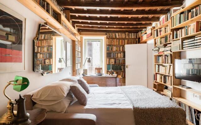 Classic and chic apartment in Trastevere