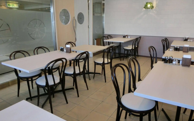 Orange Inn Sendaihigashi