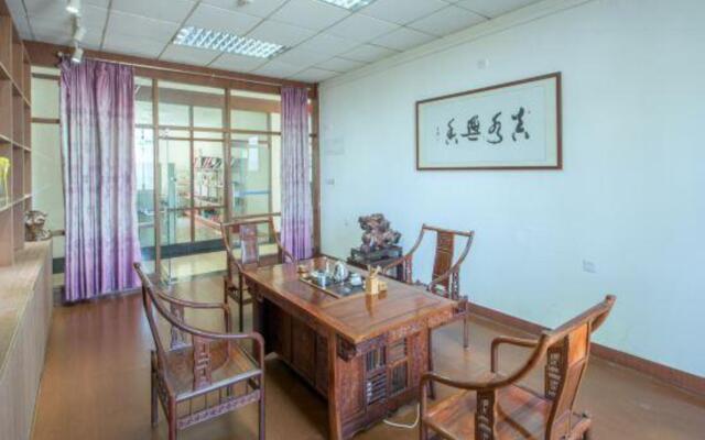 Huguang Holiday Hotel