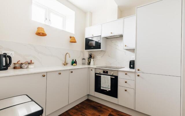 Redland Suites - Apartment 8