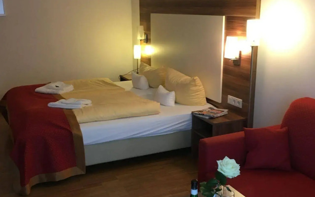 SCHROEDERS Stadtwaldhotel